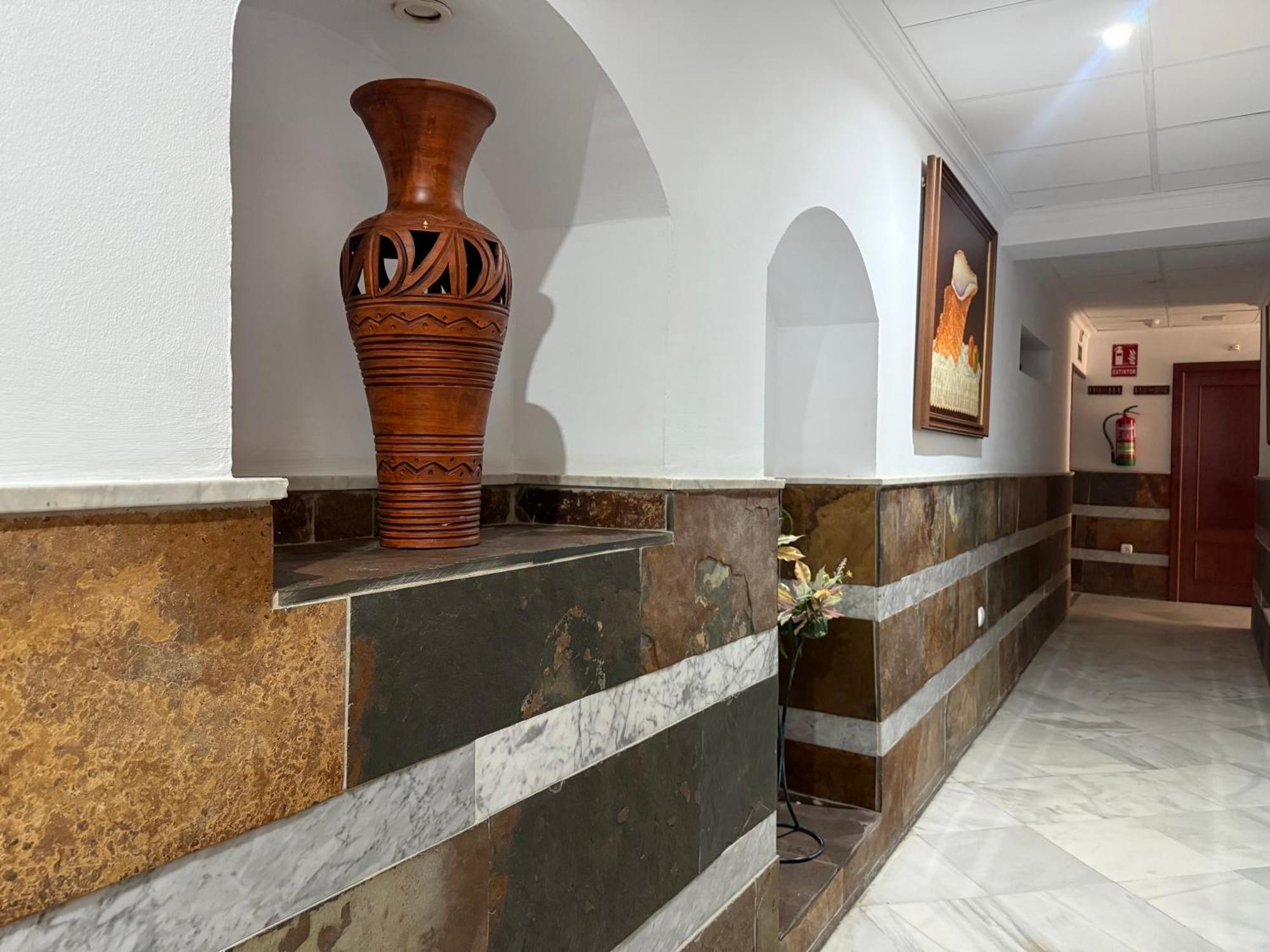 Hotel Quitagolpe Jerez de la Frontera Exterior photo